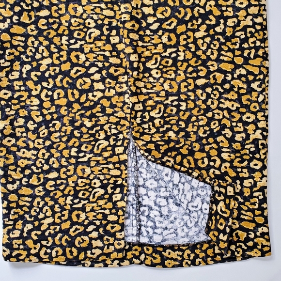 Who What Wear | Cheetah Leopard Midi Pencil Skirt - Picture 7 of 8